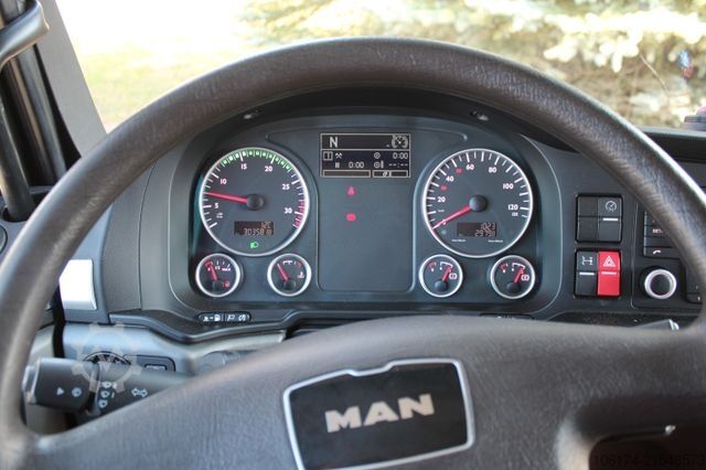 Bärgningsbil MAN TGL 8.180 BL Abschleppwagen Autotransporter Top