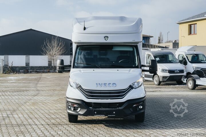 Transporter met koffer Iveco IVECO Daily 35S18 Automatik
