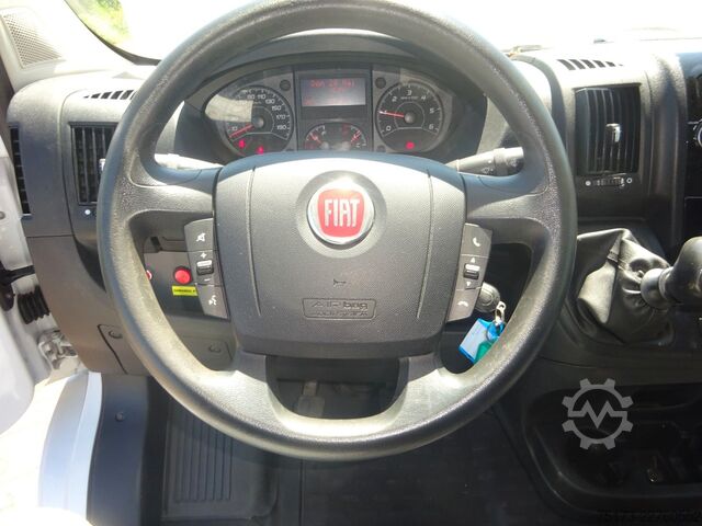 Furgão pick-up FIAT Ducato Maxi Doka Pritsche Fassi Ladekran