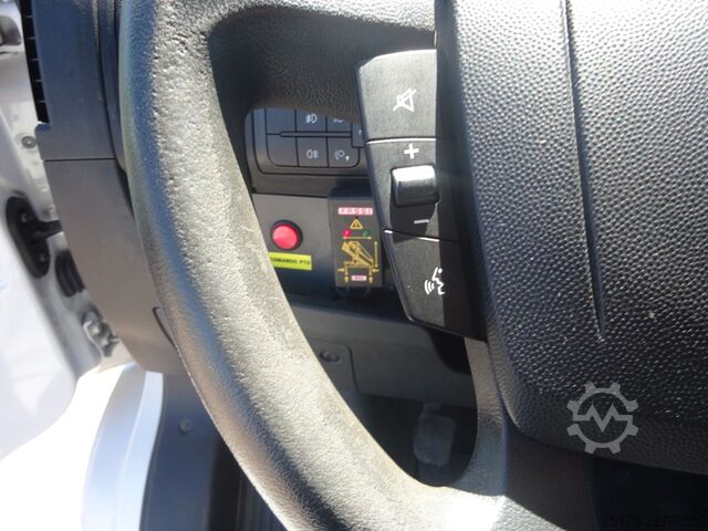 Furgão pick-up FIAT Ducato Maxi Doka Pritsche Fassi Ladekran