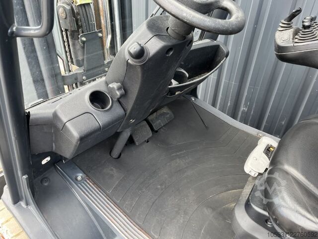 Empilhador de GPL Linde H25T-02