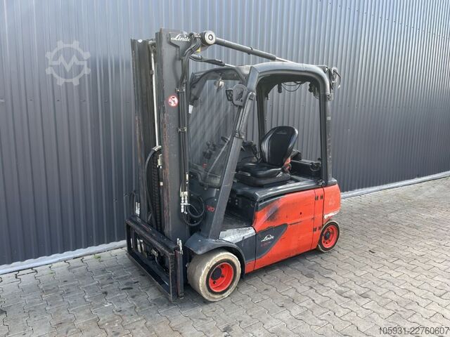 Empilhador eléctrico de 4 rodas Linde E20PL-02