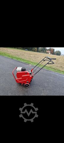 Provzdušňování trávníku Aerifizierer Weibang GX 160