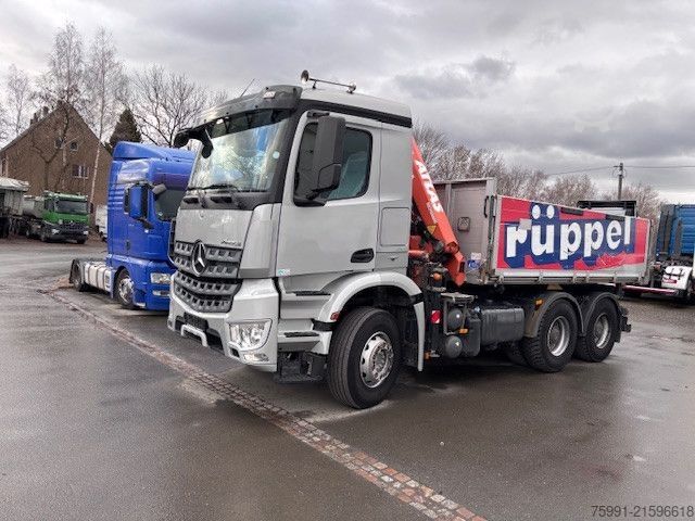 Three-sided tipper truck MERCEDES-BENZ Arocs 4   6x4 Dreiseitenkipper mit Ladekran