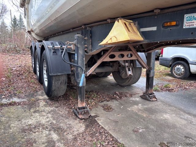 Tipper semitrailer SCHMITZ CARGOBULL SKI 24 7,5 verstärkte Ausführung