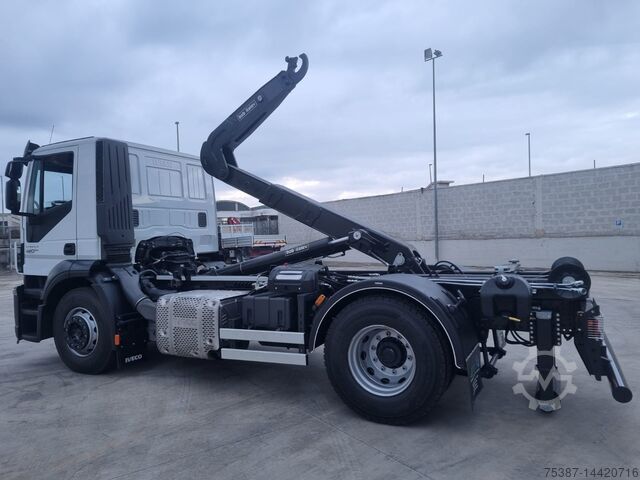 DEMONTERBAR LASTBIL IVECO AT190S42