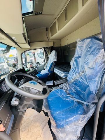 Macara montată pe camion VOLVO FH540 6x2 Containerpritsche mit F545RA.2.26