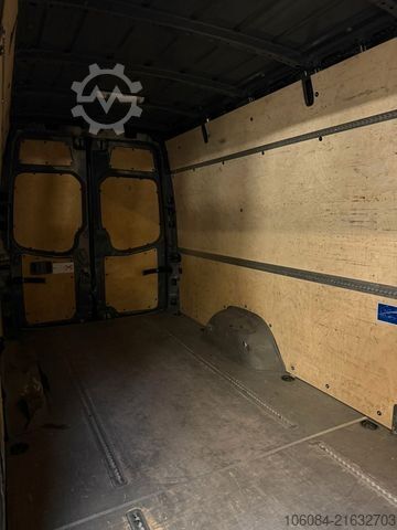 Bestelwagen met verhoogd dak VOLKSWAGEN Crafter 35 Maxi Kasten Klima 1.Hand 110TKM