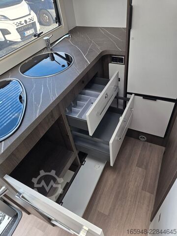 Halvintegreret autocamper BENIMAR BENIMAR T 481 TESSORO Special Edition