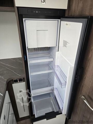 Halvintegreret autocamper BENIMAR BENIMAR T 481 TESSORO Special Edition