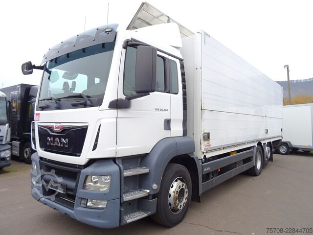 Φορτηγό μεταφοράς ποτών MAN 26.360 TGS*Schwenkwand*20 Pal*Lift/Lenk*2 to LBW