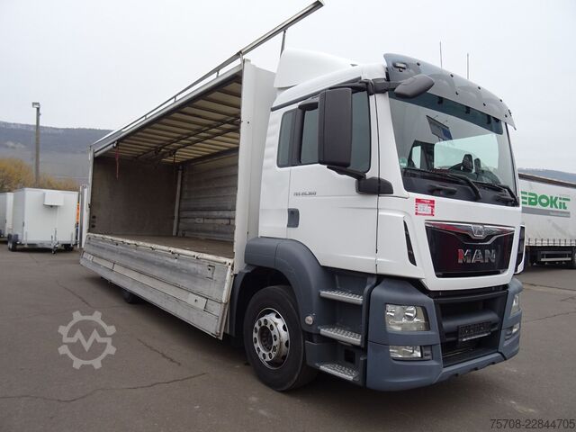 Φορτηγό μεταφοράς ποτών MAN 26.360 TGS*Schwenkwand*20 Pal*Lift/Lenk*2 to LBW