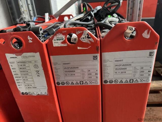 Bateria napędowa *Sonstige 24V Batterie 200 AH Bj.2018