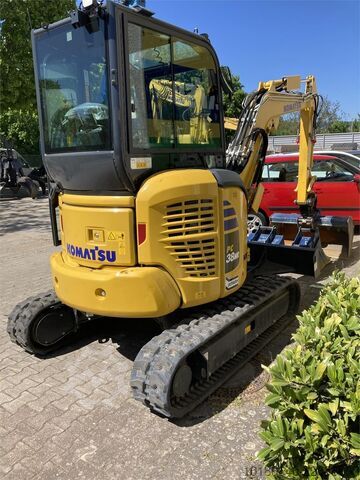  Komatsu PC38MR-5