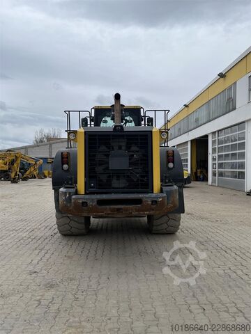  Komatsu WA470-7