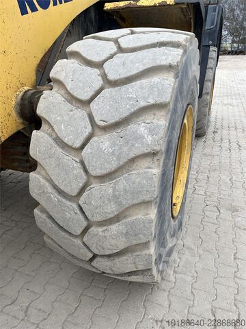  Komatsu WA470-7