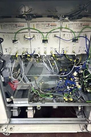 Průmyslový robot KUKA KR 210