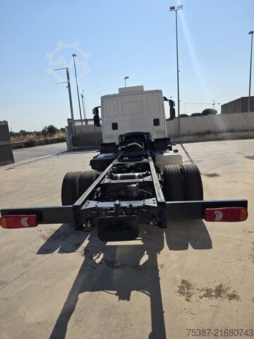 Flatbed truck with tarp Iveco EuroCargo 120