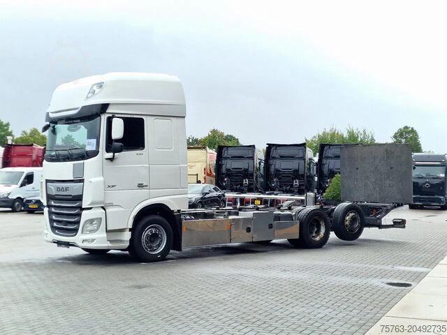 Chassis met cabine DAF XF 530 SuperSpaceCab 6x2*4 - Chassis 740 cm - L...
