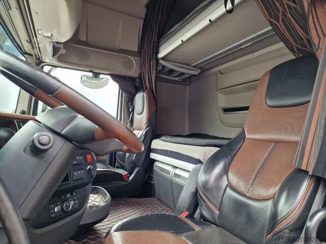 Chassis met cabine DAF XF 530 SuperSpaceCab 6x2*4 - Chassis 740 cm - L...