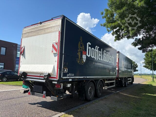 Kuffert WEB Trailer ZPRASQ 18 GETRÄNKE / BPW / DISC / LOADING LIFT