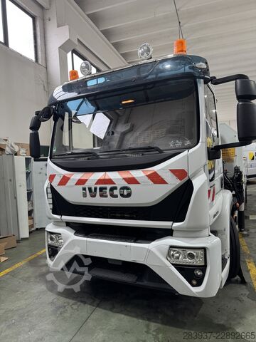Lastbilmonteret kran iveco 160e25