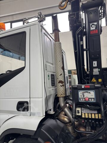 Lastbilmonteret kran iveco 160e25