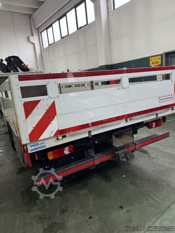 Lastbilmonteret kran iveco 160e25