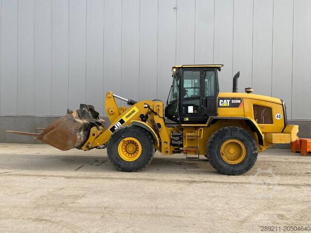 Wheel loader CAT 938 M (Bucket + Forks)