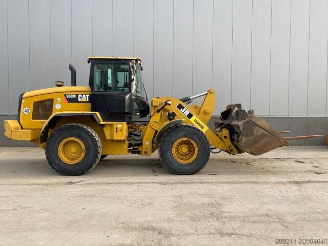 Wheel loader CAT 938 M (Bucket + Forks)