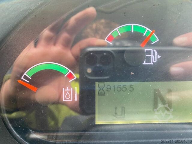 Wheel loader CAT 938 M (Bucket + Forks)