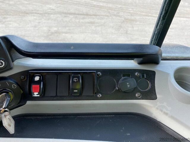 Wheel loader CAT 938 M (Bucket + Forks)