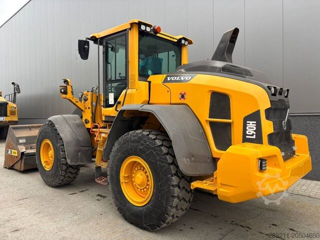 Wheel loader Volvo L 90 H (High tip + New tires)