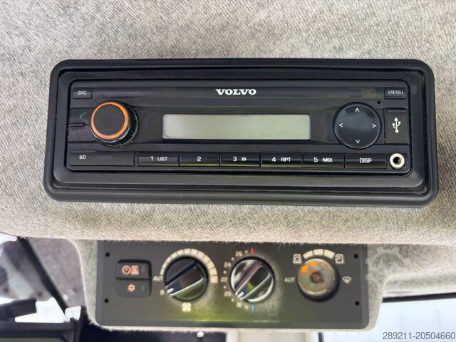 Wheel loader Volvo L 90 H (High tip + New tires)