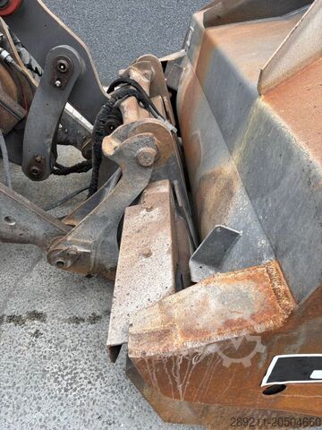 Wheel loader Volvo L 90 H (High tip + New tires)