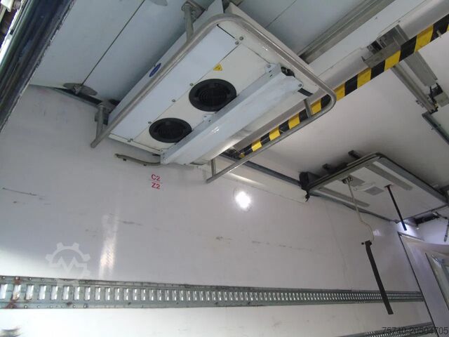 Kühl-/Tiefkühltransport Mercedes-Benz Antos 1932 + EURO 6 + CARRIER + LIFT