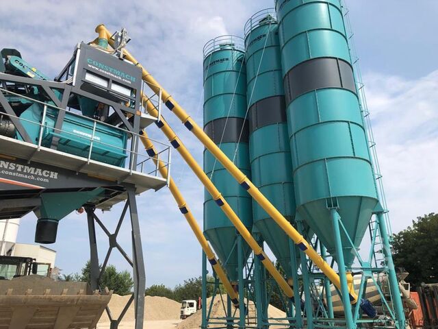 Mobiele betoncentrale 120 m3/h mobile concrete mixing plant 120 m3/h mobile concrete mixing plant