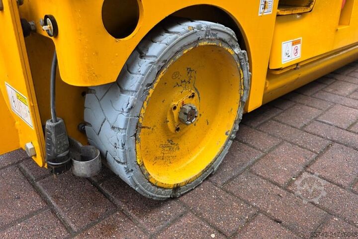 Ψαλίδι ανύψωσης Haulotte Compact 8 As-Is, Electric, 8m Working Height, 350k
