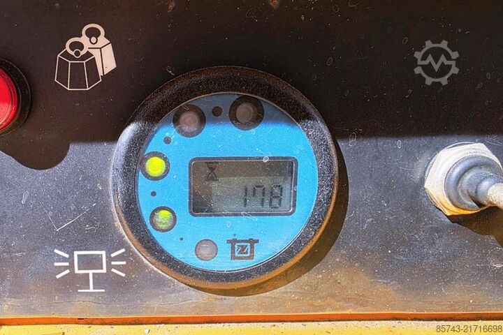 Ψαλίδι ανύψωσης Haulotte Compact 8 Electric, 8.2m Working Height, 350kg Cap