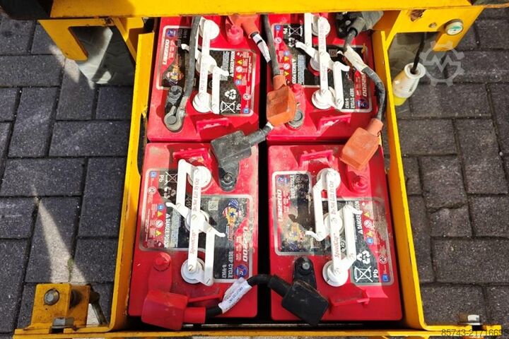 Ψαλίδι ανύψωσης Haulotte Compact 8 Electric, 8.2m Working Height, 350kg Cap