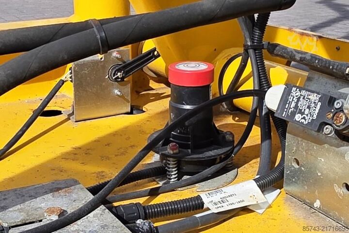 Ψαλίδι ανύψωσης Haulotte Compact 8 Electric, 8.2m Working Height, 350kg Cap