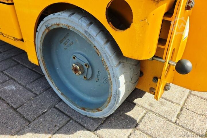 Ψαλίδι ανύψωσης Haulotte Compact 8 Electric, 8.2m Working Height, 350kg Cap