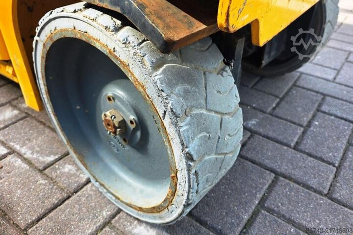 Ψαλίδι ανύψωσης Haulotte Compact 8 Electric, 8.2m Working Height, 350kg Cap