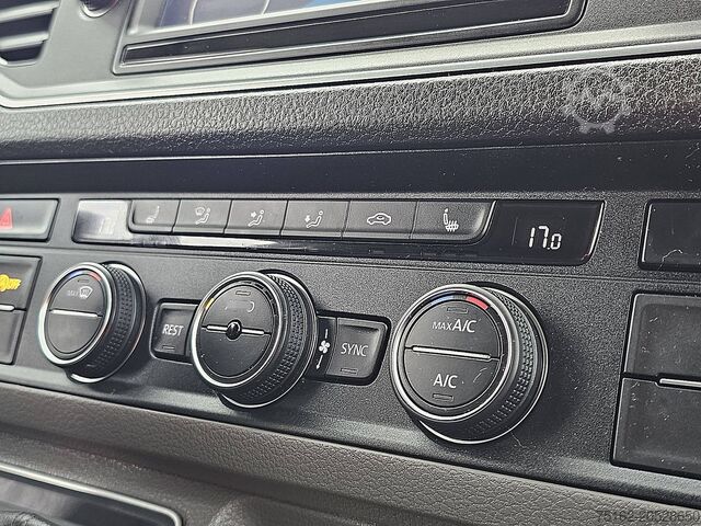 Camioneta familiar de techo alto VOLKSWAGEN CRAFTER 35 2.0 L3H2 Navi Trekhaak!