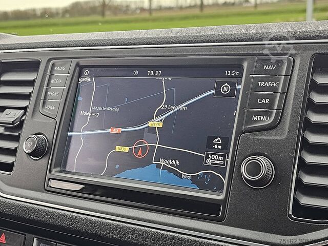 Camioneta familiar de techo alto VOLKSWAGEN CRAFTER 35 2.0 L3H2 Navi Trekhaak!