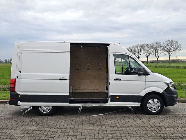 Camioneta familiar de techo alto VOLKSWAGEN CRAFTER 35 2.0 L2H2 Carplay AC Eur6