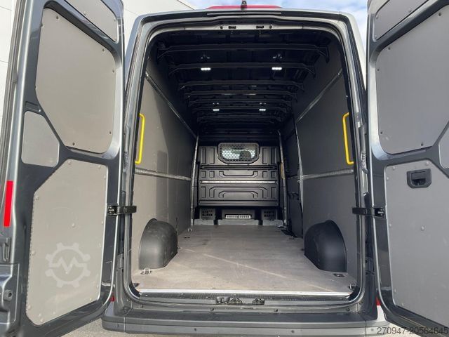 Magas tetős furgon VOLKSWAGEN Crafter Kasten 35 L4H3 PDC DAB KAMERA KLIMA MFL