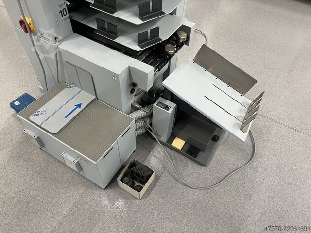 Sztaplarka z wibratorem wyrównującym Horizon VAC-100a + PJ-77R Collator with jogger