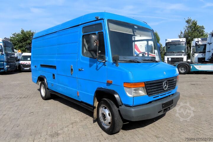 Fourgonnette Mercedes-Benz Vario 812D