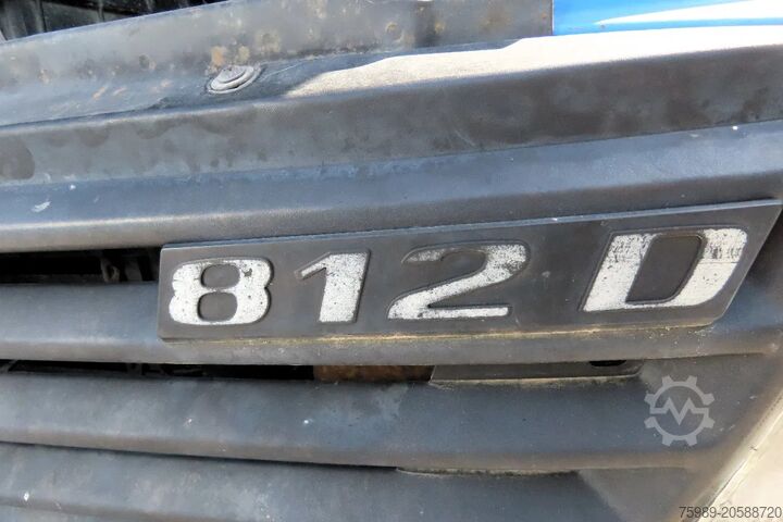 Furgoneta con caja Mercedes-Benz Vario 812D